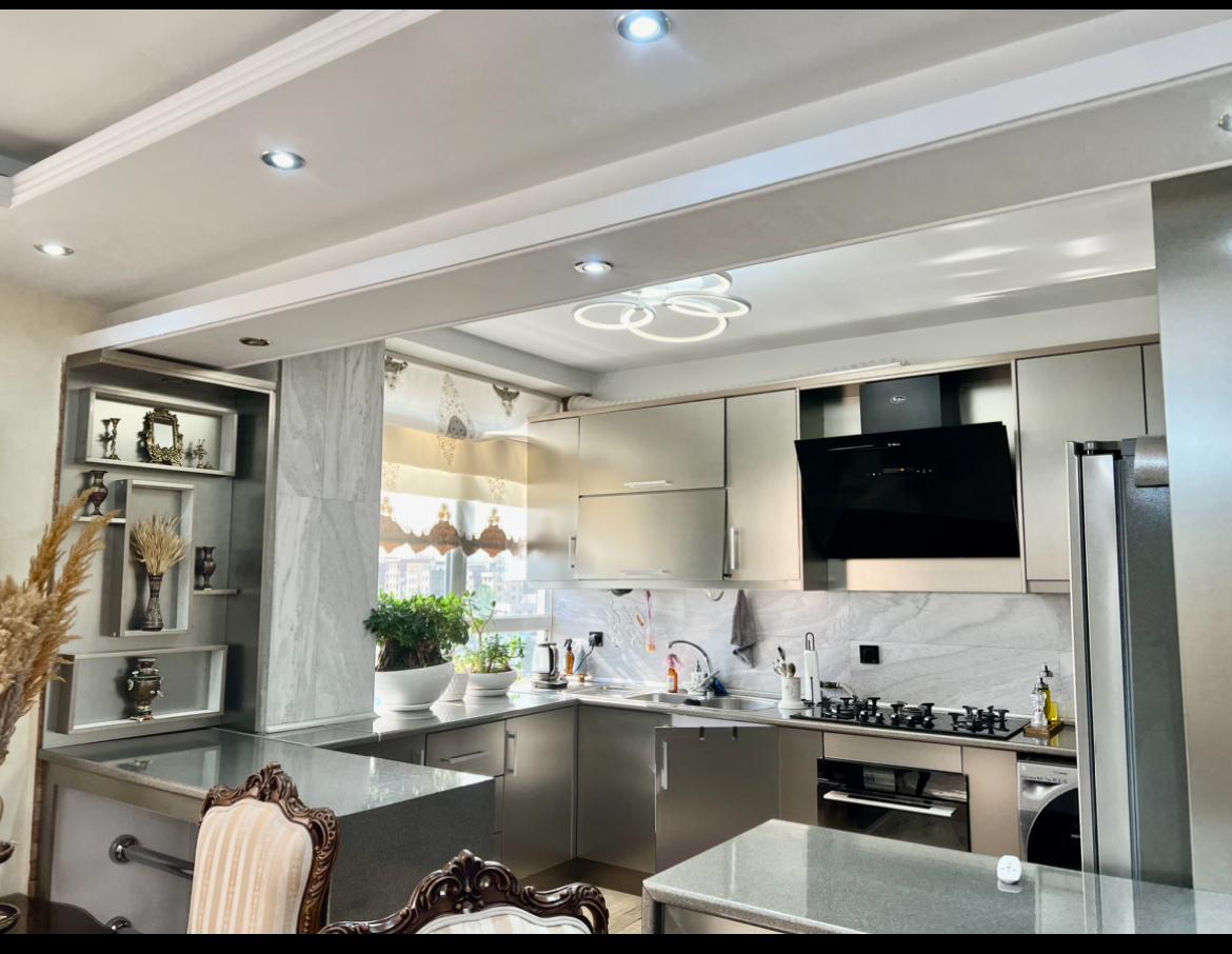 آپارتمان 82 متری در شهرک طالقانی