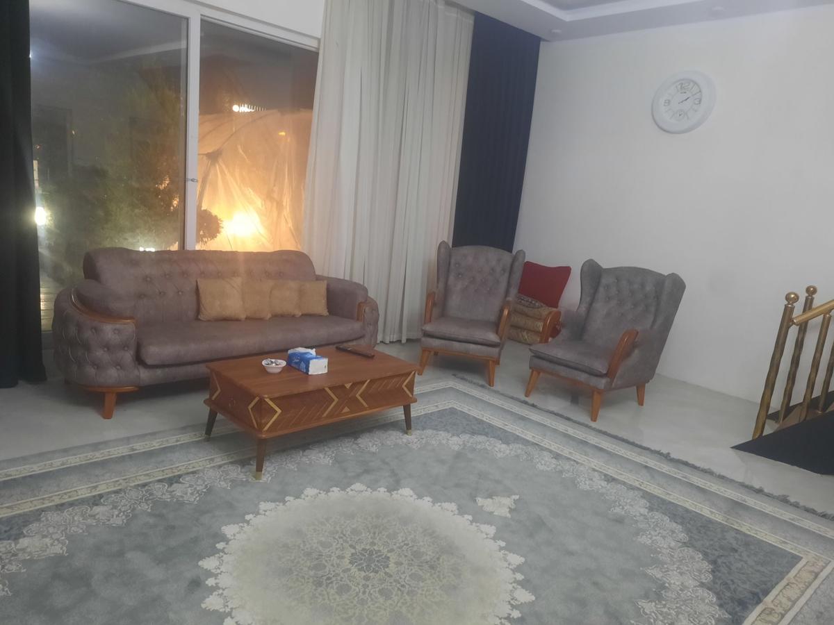 آپارتمان 240 متری در کیانمهر