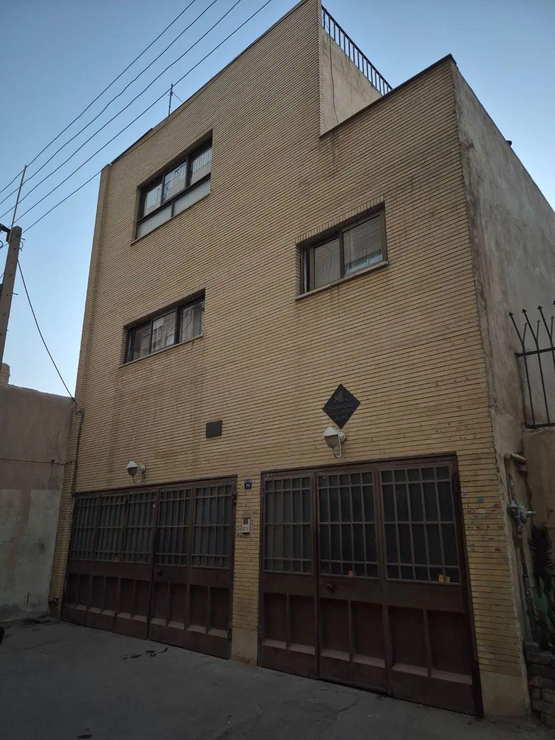 آپارتمان 92 متری در قلعه طبره