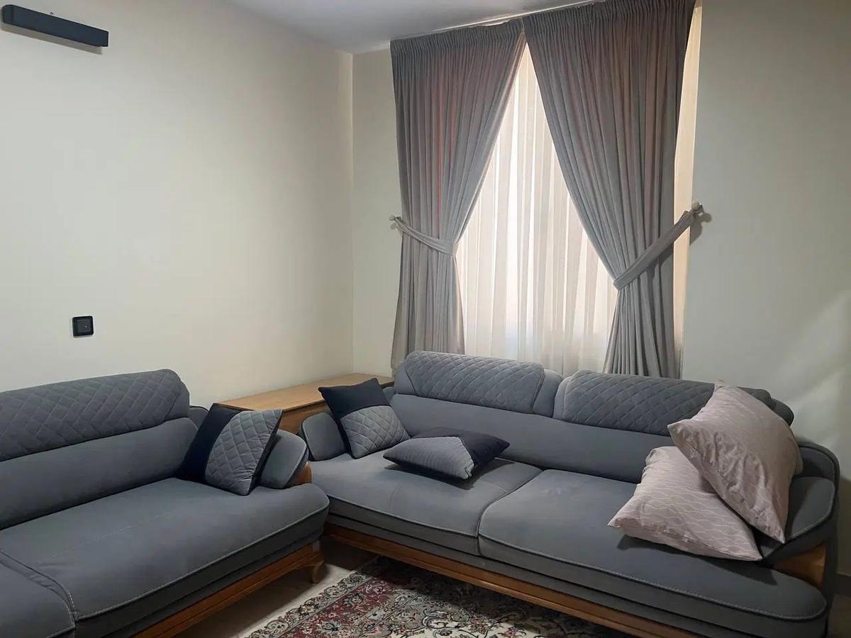 آپارتمان 101 متری در میدان انقلاب