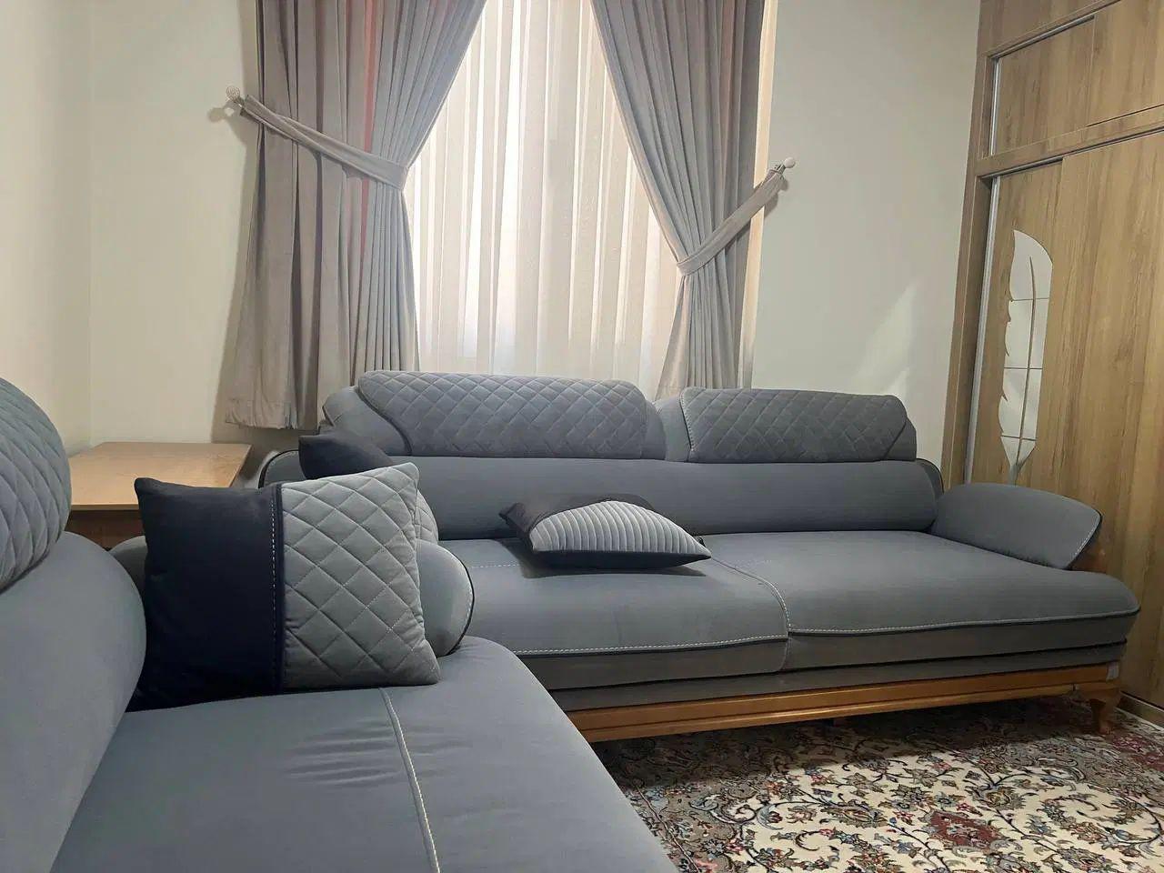 آپارتمان 101 متری میدان انقلاب