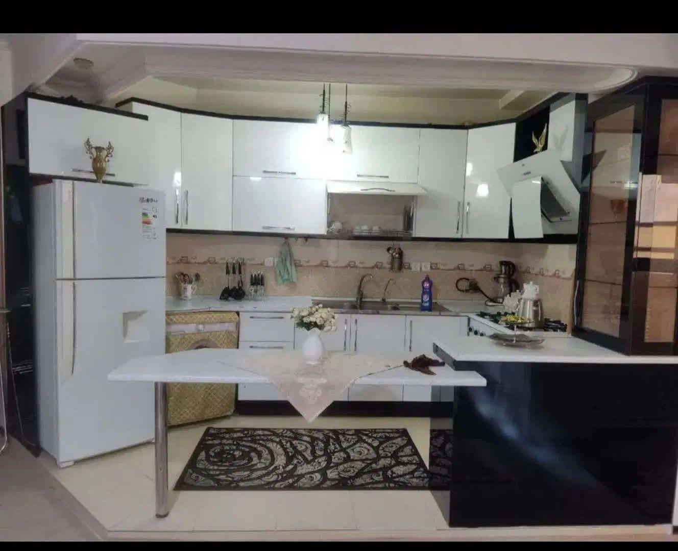 آپارتمان 83 متری شهرک شهرداری