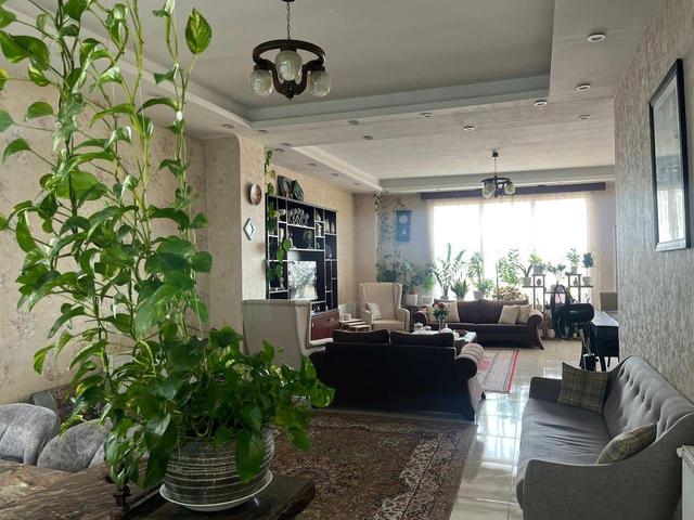 آپارتمان 175 متری گلشهر