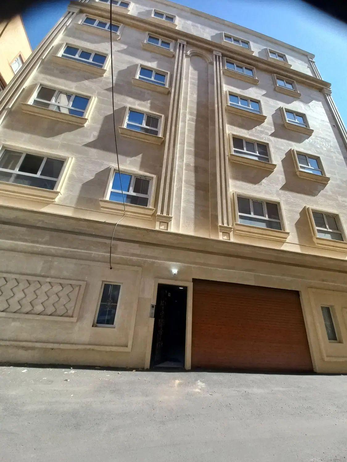 آپارتمان 191 متری در تبریز