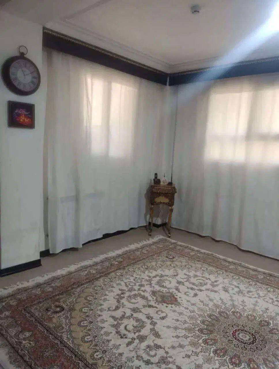 آپارتمان 83 متری در شهرک شهرداری