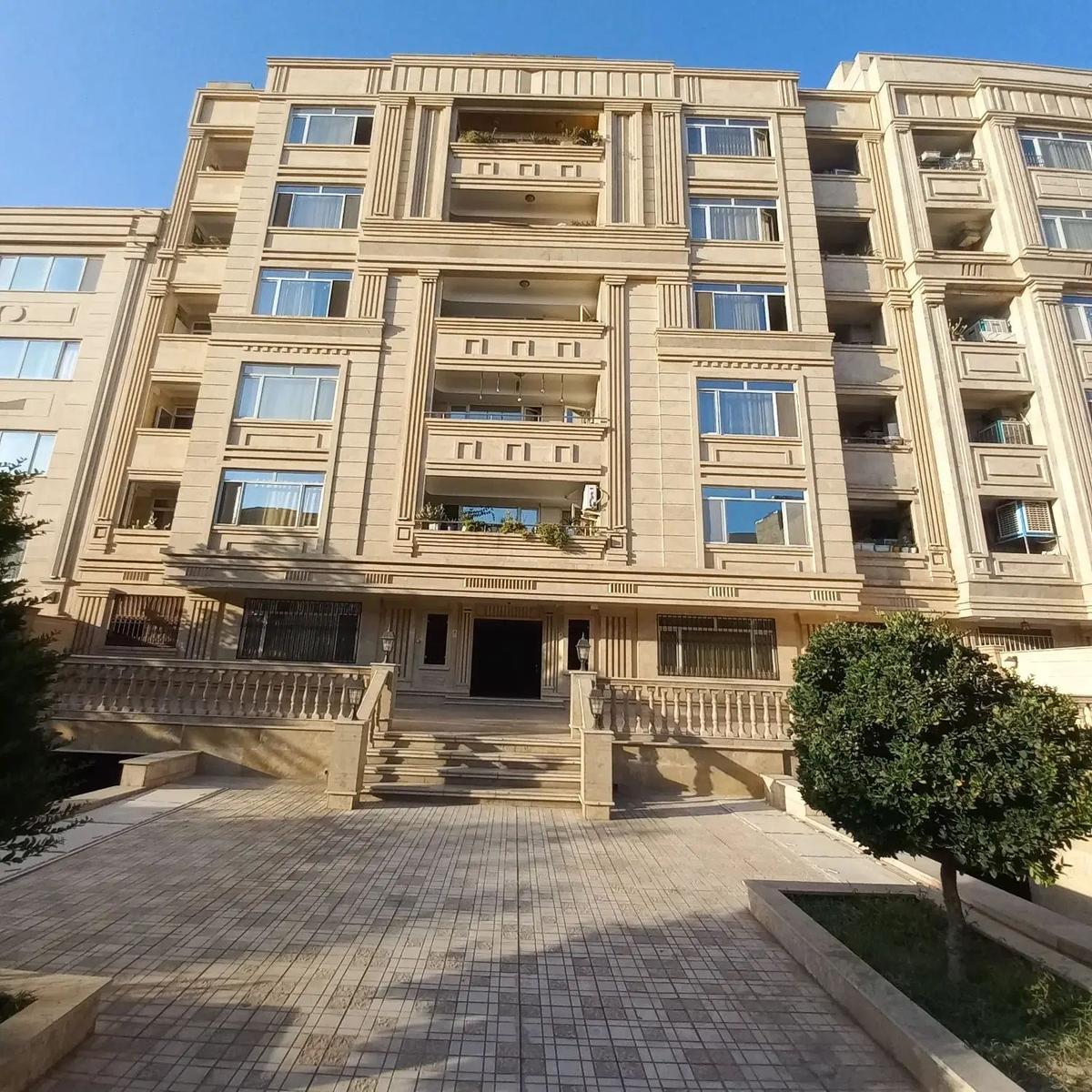 آپارتمان 165 متری در گلشهر